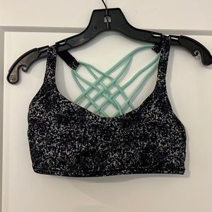 Lululemon Free to be Sports Bra